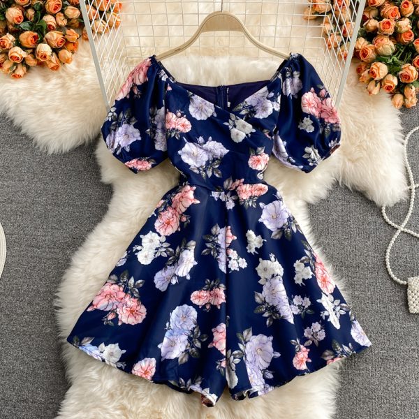 Holiday style printed square neck jumpsuit folds Slim Western style bubble sleeve wide-leg shorts jumpsuit summer - Image 2