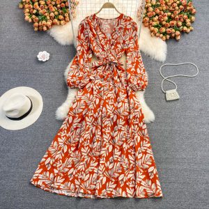 Puff Sleeve V-neck Dress Autumn New Waist Slimming Elegant Floral Skirt over the Knee Large Swing Dress